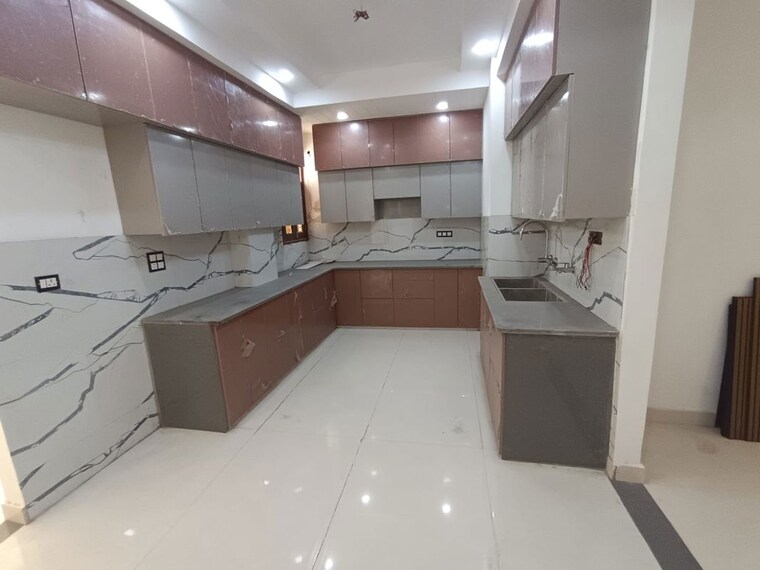 Kitchen, rajendra nagar sector 2 5 Bedroom 300 Sq.Yd. Builder Floor In Rajendra Nagar Sector 2 Ghaziabad 10427384