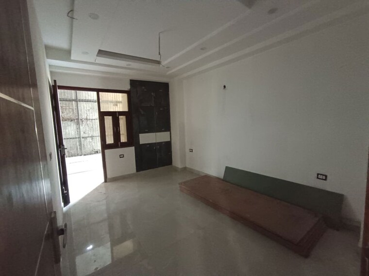 Room, rajendra nagar sector 2 5 Bedroom 300 Sq.Yd. Builder Floor In Rajendra Nagar Sector 2 Ghaziabad 10427384