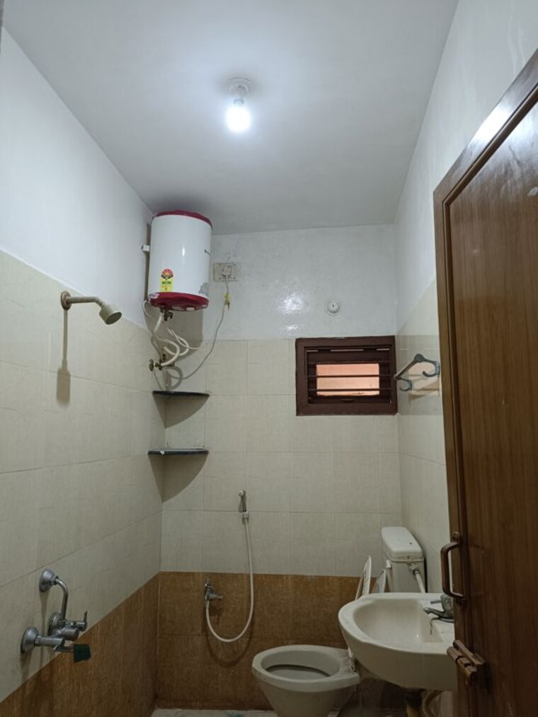 Bathroom, jayanagar 2 Bedroom 1000 Sq.Ft. Builder Floor In Jayanagar Bangalore 10432769