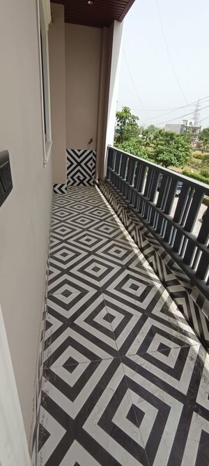 Balcony in 3 BHK Builder Floor at BPTP Parkland Pride, Sector 77 – for Sale