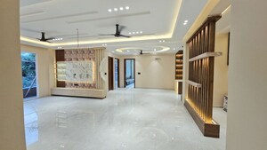 Parking in 4 BHK Builder Floor at Green Fields Colony – for Sale