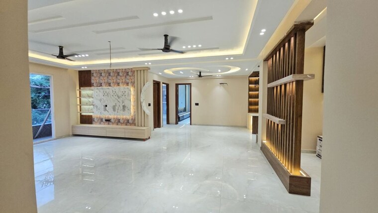  Parking, green fields colony 4 Bedroom 4500 Sq.Ft. Builder Floor In Green Fields Colony Faridabad 10432847