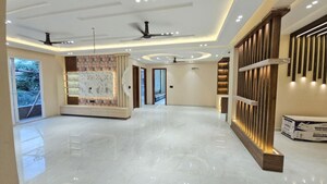 Room in 4 BHK Builder Floor at Green Fields Colony – for Sale
