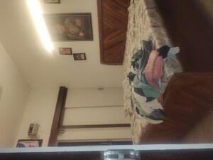 Furnished Amenities in 2 BHK Builder Floor at East Of Kailash – for Rent