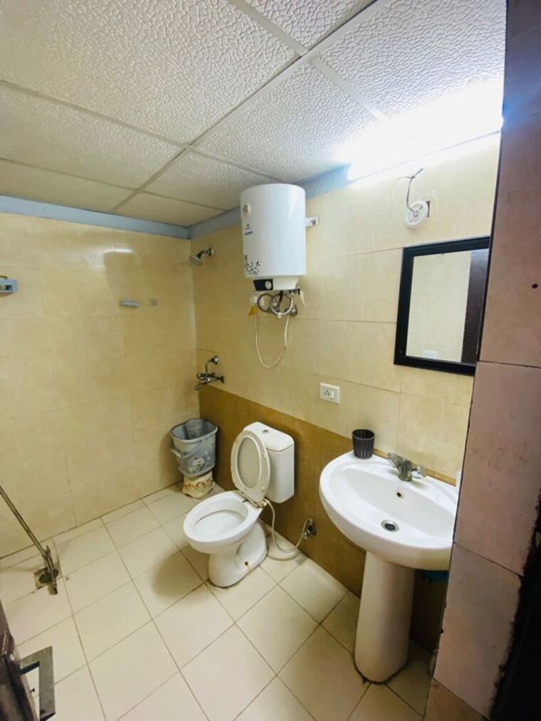 Bathroom, sam-palm-olympia-phase-second 3 Bedroom 1450 Sq.Ft. Apartment In Sector 16c Greater Noida Greater Noida 10432848