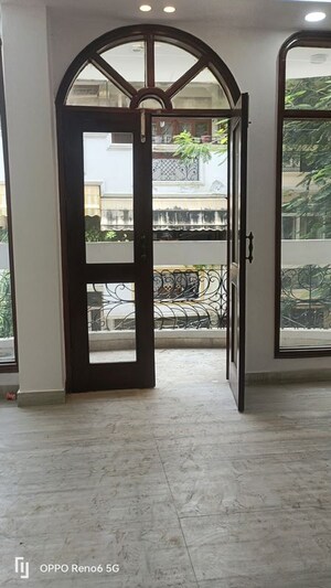 2 BHK Builder Floor For Sale in Chittaranjan Park