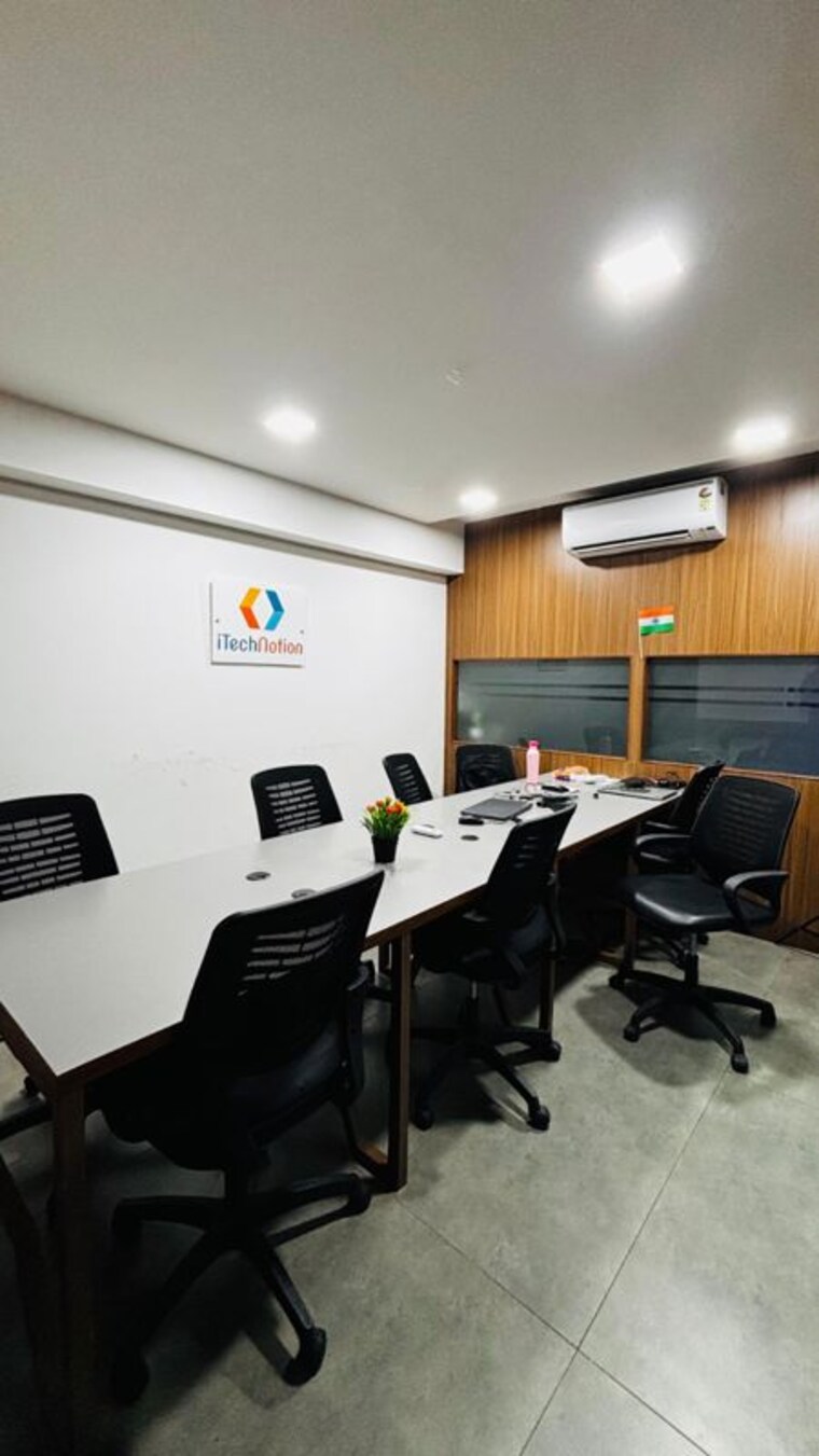 Team Area, shilp-epitome Commercial Office Space 1800 Sq.Ft. In Bodakdev Ahmedabad 10432868