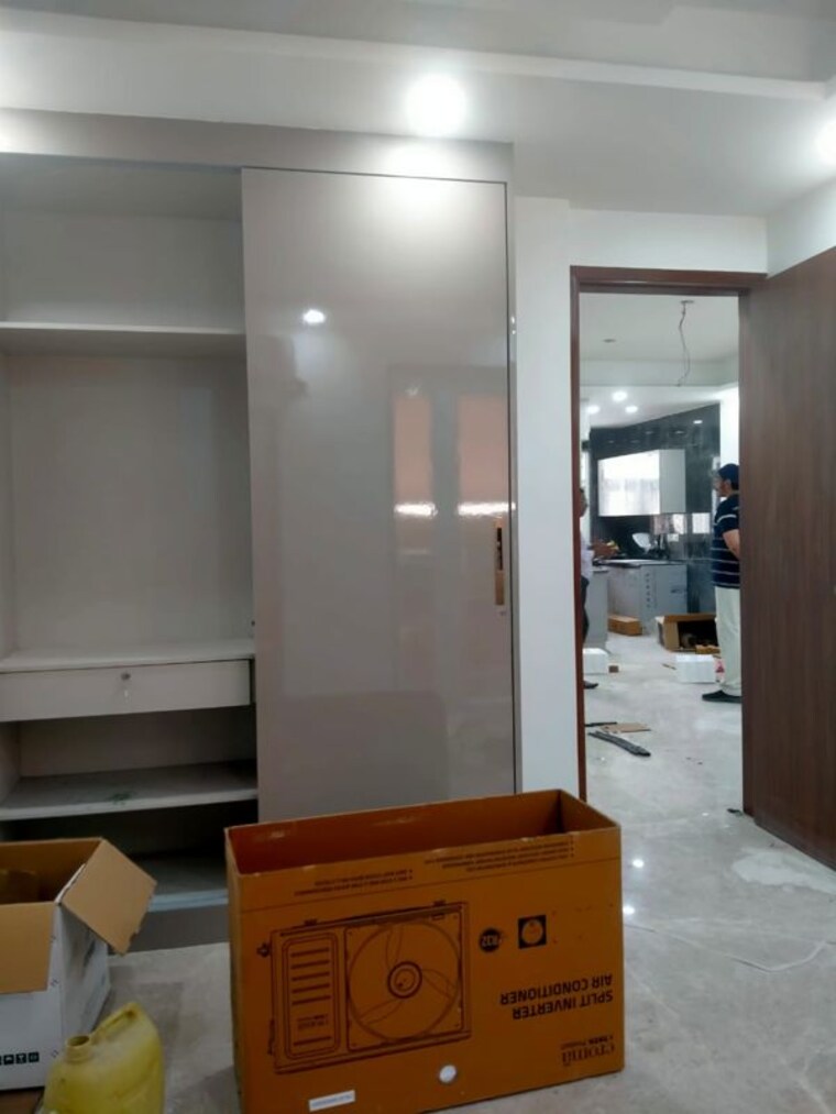 Living Room, chittaranjan park 3 Bedroom 125 Sq.Yd. Builder Floor In Chittaranjan Park Delhi 10432879