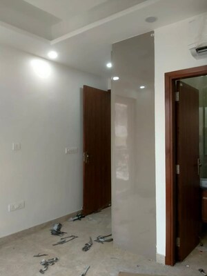 Room in 3 BHK Builder Floor at Chittaranjan Park – for Sale