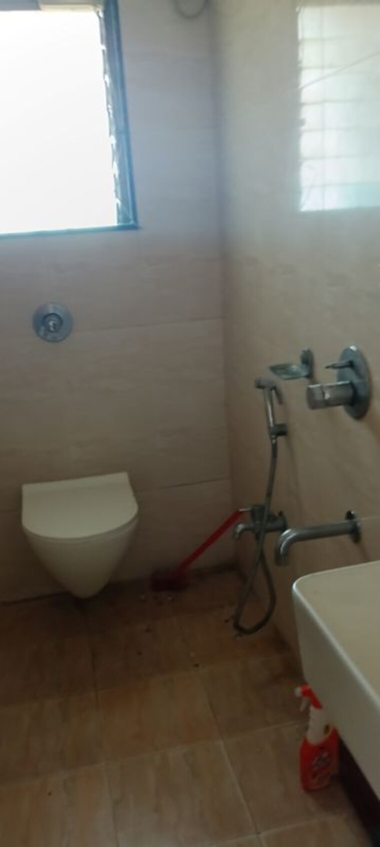 Bathroom, bharat-niwash 2 Bedroom 1000 Sq.Ft. Apartment In Andheri West Mumbai 10433026