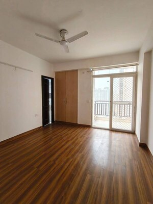 Room in 2 BHK Apartment at Hawelia Valencia Homes, Sector 1 Greater Noida – for Rent