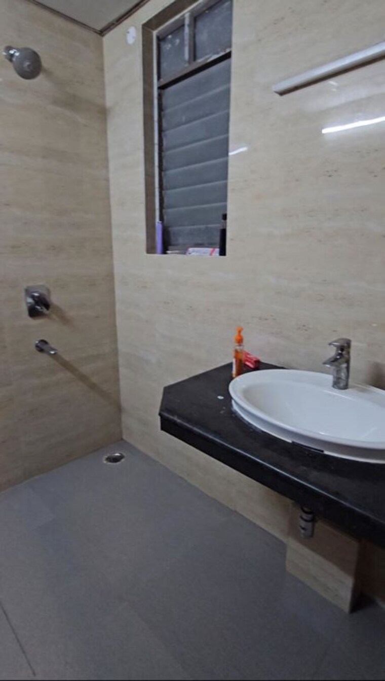 Bathroom, siddha-skysss 2.5 Bedroom 964 Sq.Ft. Apartment In Tangra Kolkata 10433092