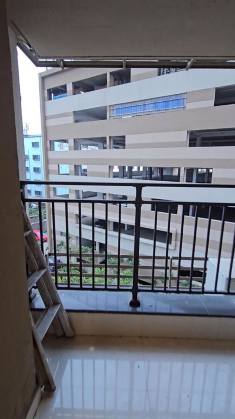 Balcony, siddha-skysss 2.5 Bedroom 964 Sq.Ft. Apartment In Tangra Kolkata 10433092