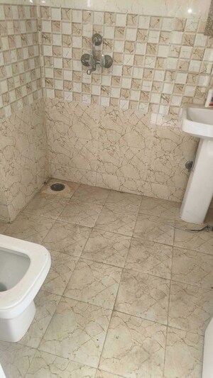 Bathroom in 3.5 BHK Apartment at SKA Metro Ville, Eta Ii Greater Noida – for Sale