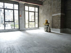 Room in  Office Space at One Lodha Place, Lower Parel – for Rent
