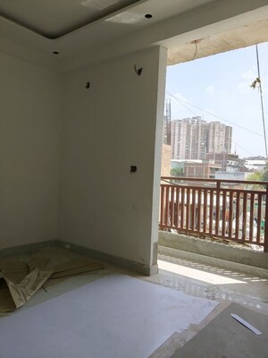 Room in 1 BHK Builder Floor at Sector 73 – for Sale