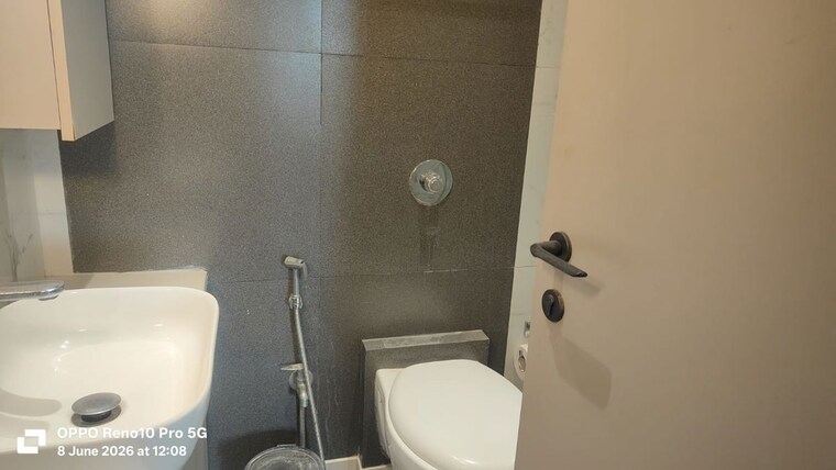 Bathroom, ghp-shimmering-heights 3 Bedroom 1400 Sq.Ft. Apartment In Powai Mumbai 10433132