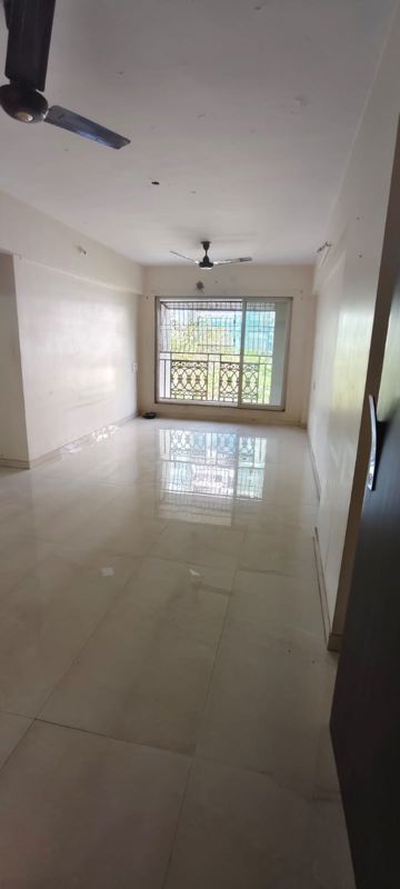 2 BHK 750 Sq.Ft. Apartment in Shreeji Ville Co-operative Housing Society Ltd