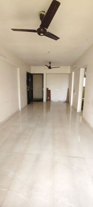 Room in 2 BHK Apartment at Shreeji Ville Co-operative Housing Society Ltd, Panch Pakhadi – for Rent