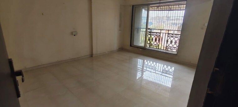 Room, shreeji-ville-co-operative-housing-society-ltd 2 Bedroom 750 Sq.Ft. Apartment In Panch Pakhadi Thane 10433143
