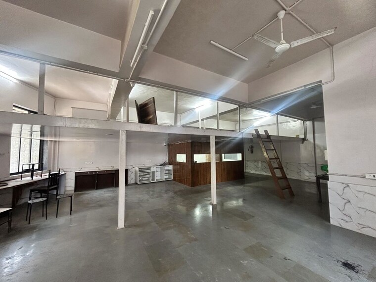  Parking, worli Commercial Office Space 1170 Sq.Ft. In Worli Mumbai 10433166