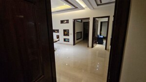 Room in 6+ BHK Independent House at Gmada Aerocity – for Rent