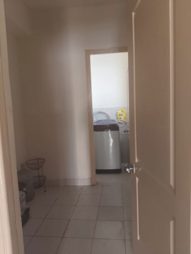 Bathroom, paras-tierea-premium-floor 2 Bedroom 925 Sq.Ft. Apartment In Sector 137 Noida 10433174