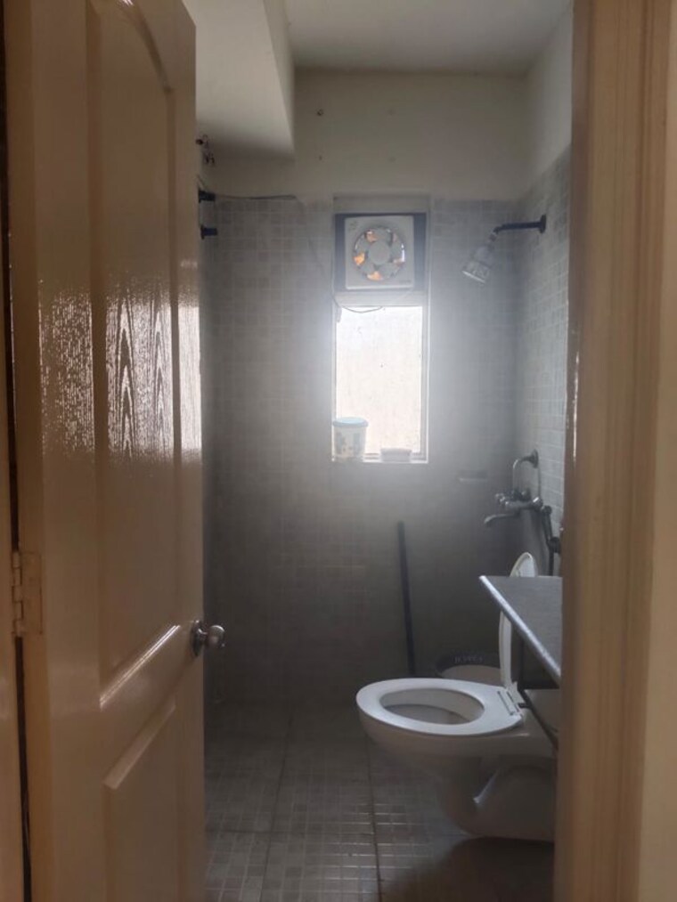 Bathroom, paras-tierea-premium-floor 2 Bedroom 925 Sq.Ft. Apartment In Sector 137 Noida 10433174