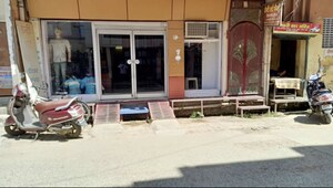  Showroom For Rent in New Mandi