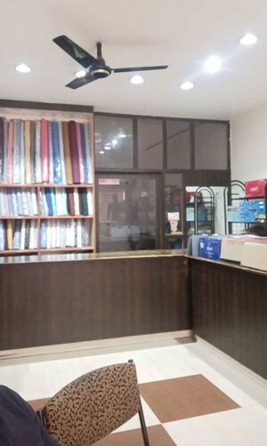  Showroom – Exterior View View at New Mandi - for Rent