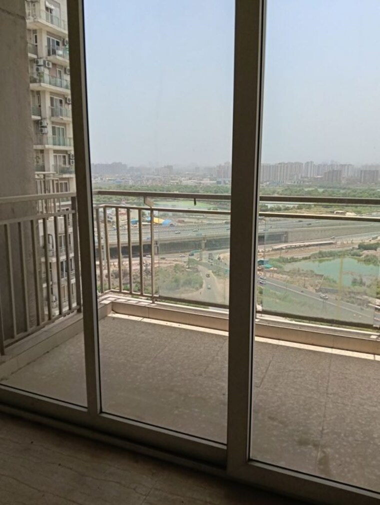 Balcony, conscient-heritage-max 3 Bedroom 1942 Sq.Ft. Apartment In Sector 102 Gurgaon 10433182