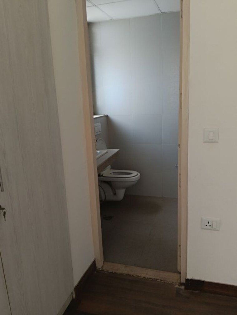 Bathroom, conscient-heritage-max 3 Bedroom 1942 Sq.Ft. Apartment In Sector 102 Gurgaon 10433182