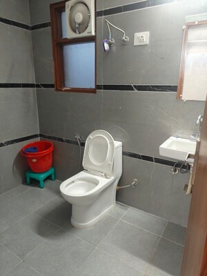 Bathroom in 1 BHK Builder Floor at Saket – for Rent