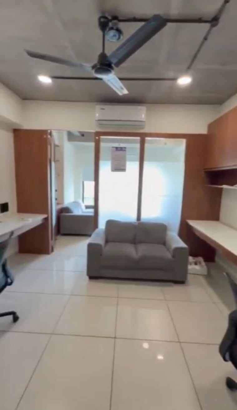 Team Area, sun-westbank Commercial Office Space 800 Sq.Ft. In Navrangpura Ahmedabad 10433263