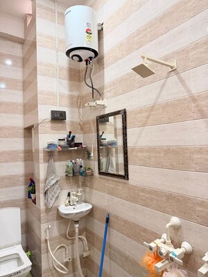 Bathroom in 1 BHK Builder Floor at Sector 115 – for Rent