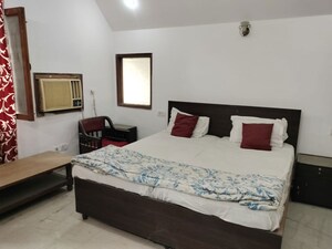 Bedroom in 3 BHK Villa at Sector 23 – for Rent