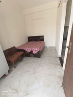 1 Rk  450 Sq.Ft. Builder Floor in Sector 82