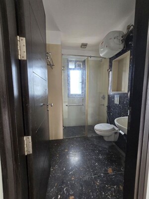 Building Lobby in 3 BHK Builder Floor at Dlf Cyber City – for Rent
