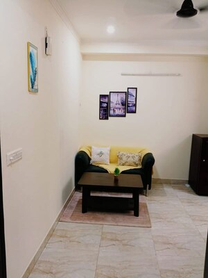 1 BHK Builder Floor For Rent in Sector 45