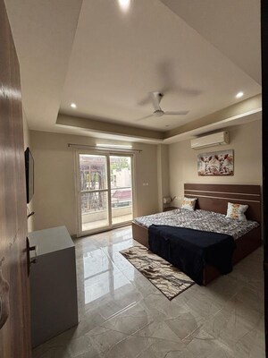 Bedroom in 1 BHK Builder Floor at Sector 41 – for Rent