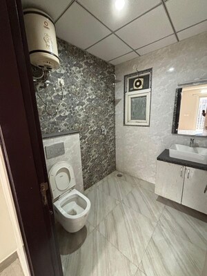 Bathroom in 1 BHK Builder Floor at Sector 41 – for Rent
