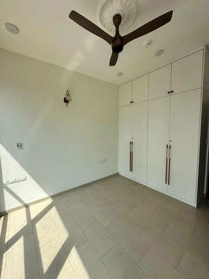 Room in 3.5 BHK Apartment at Sobha City Gurgaon, Sector 108 – for Rent