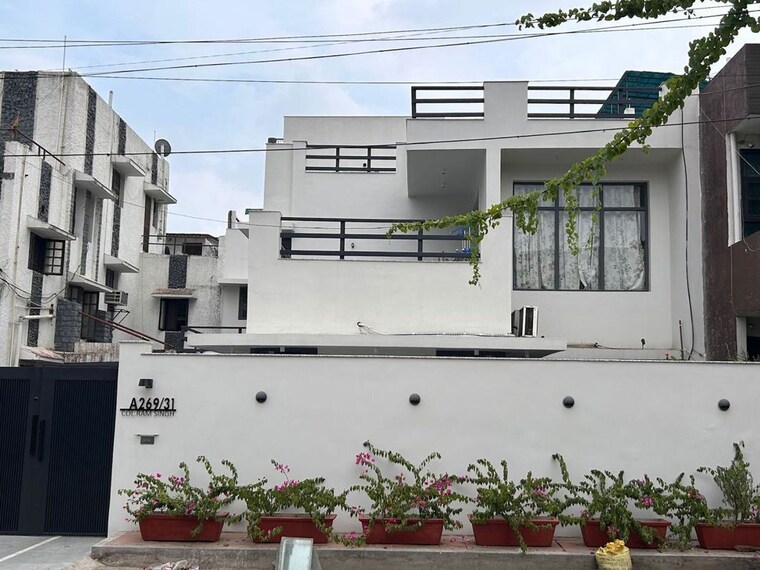 Exterior View, dlf cyber city 3 Bedroom 150 Sq.Yd. Builder Floor In Dlf Cyber City Gurgaon 10433365