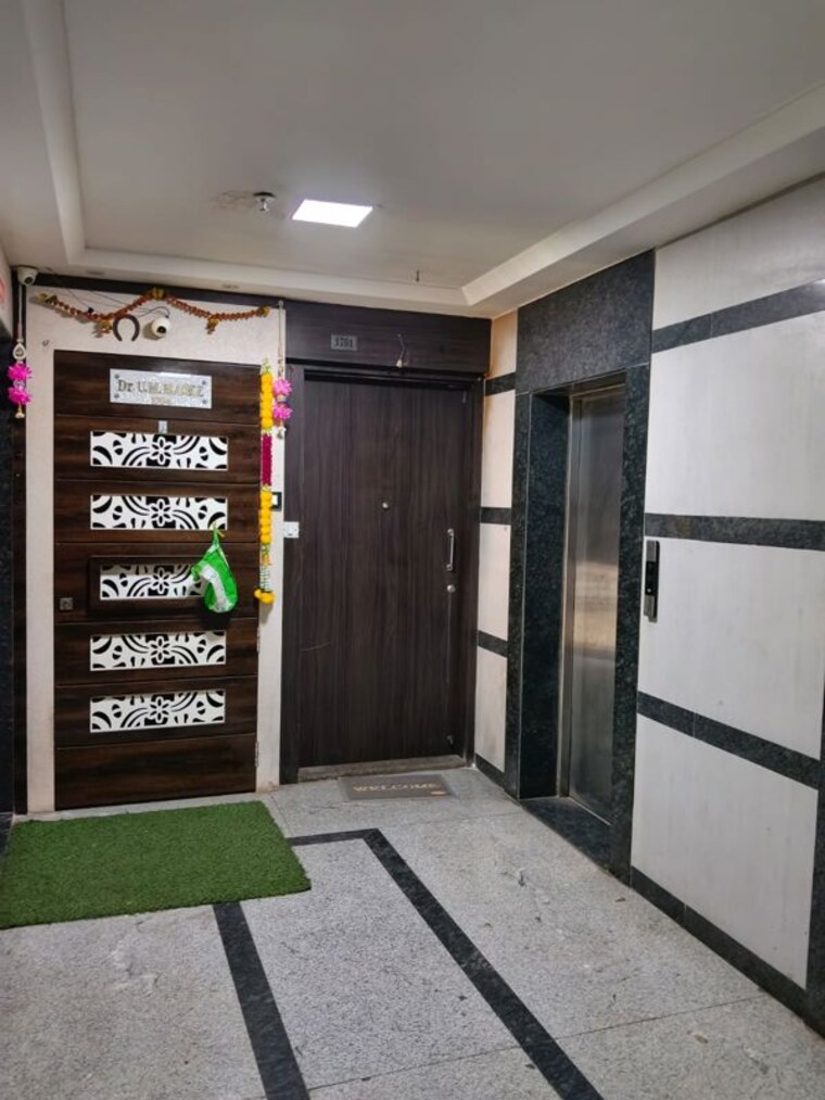  Parking, bredco-viceroy-court 2 Bedroom 860 Sq.Ft. Apartment In Kandivali East Mumbai 10433390