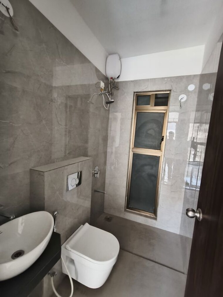 Bathroom, raymond-ten-x-habitat 2 Bedroom 656 Sq.Ft. Apartment In Pokhran Road No Two Thane 10433406
