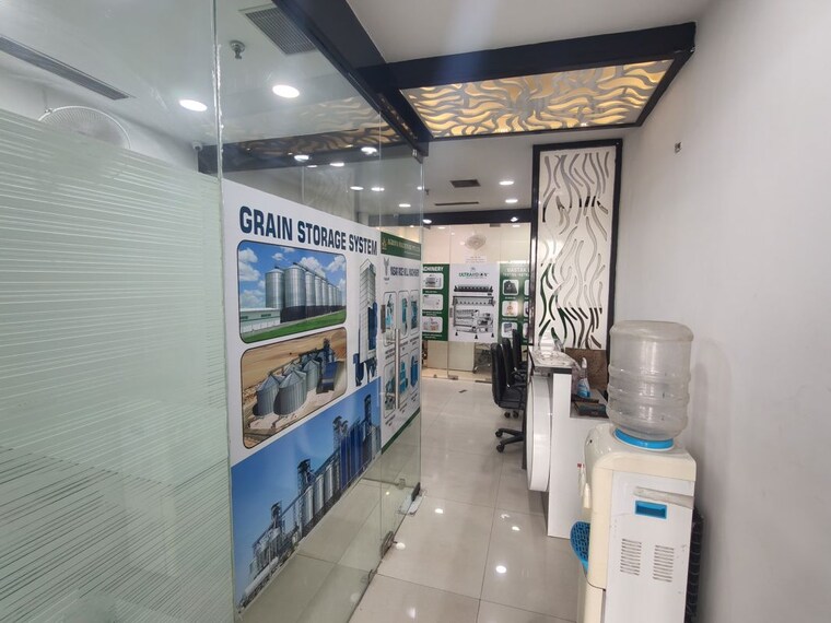 Team Area, netaji subhash place Commercial Office Space 464 Sq.Ft. In Netaji Subhash Place Delhi 10433416