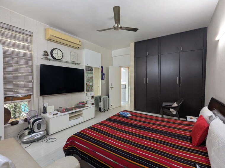 Bedroom, ss-mayfield-gardens 3 Bedroom 2700 Sq.Ft. Builder Floor In Sector 51 Gurgaon 10433388