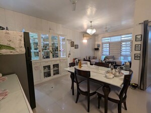 Dining area in 3 BHK Builder Floor at SS Mayfield Gardens, Sector 51 – for Sale