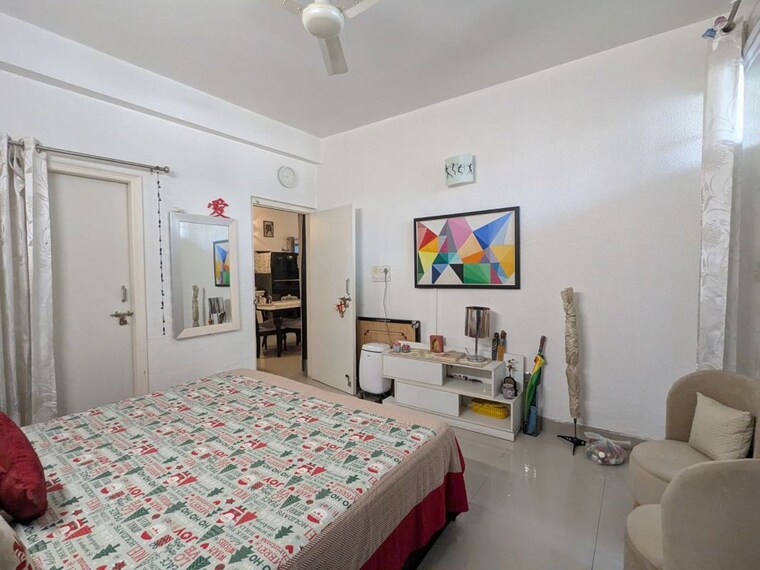 Bedroom, ss-mayfield-gardens 3 Bedroom 2700 Sq.Ft. Builder Floor In Sector 51 Gurgaon 10433388