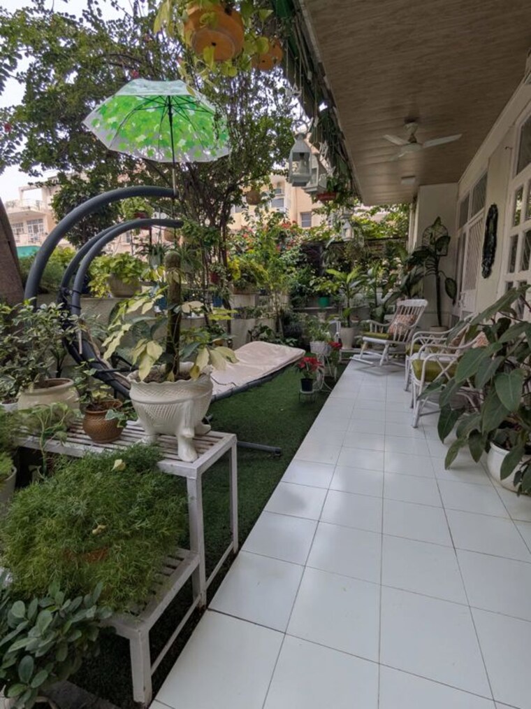 Balcony, ss-mayfield-gardens 3 Bedroom 2700 Sq.Ft. Builder Floor In Sector 51 Gurgaon 10433388